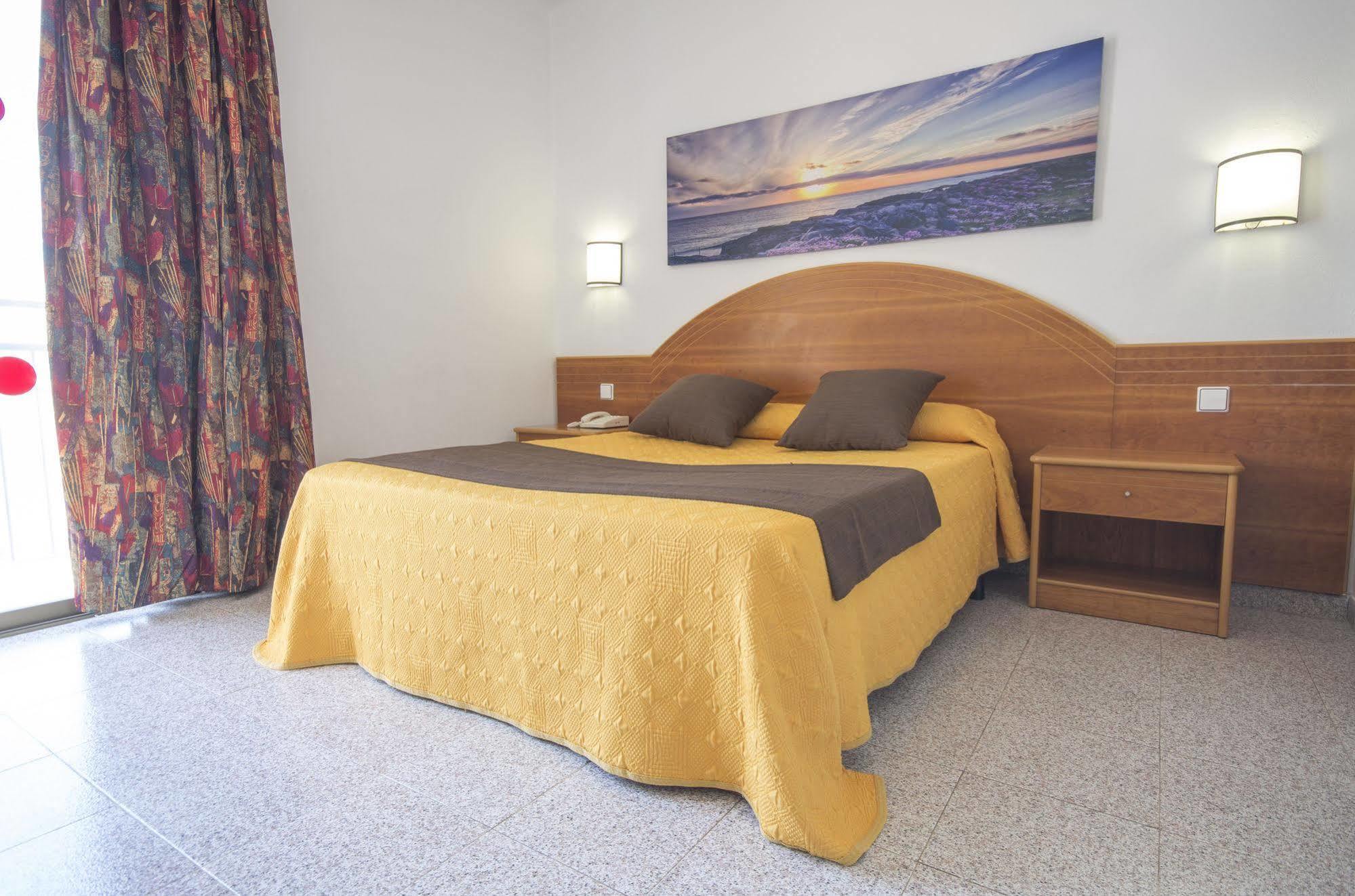 Hotel Brisa - Adults Only Σαν Αντόνιο Εξωτερικό φωτογραφία